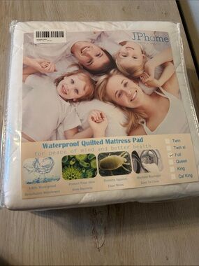 White Waterproof Quilted Mattress Pad - Full
